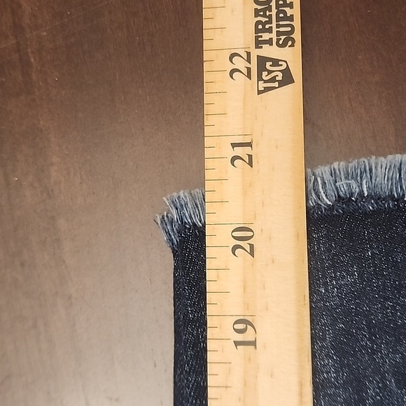 CHICO’S So Slimming Cropped Capri Blue Jeans Size Chico 2.5 - Picture 8 of 10